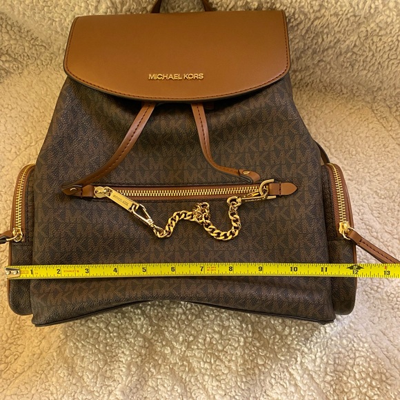 Michael Kors Backpack purse - like new - Picture 6 of 16